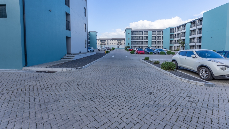 2 Bedroom Property for Sale in Parklands Western Cape